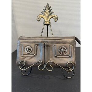Marc‎ Jacobs Women OS Gold Metallic Leather Turnlock Zip Around Wallet